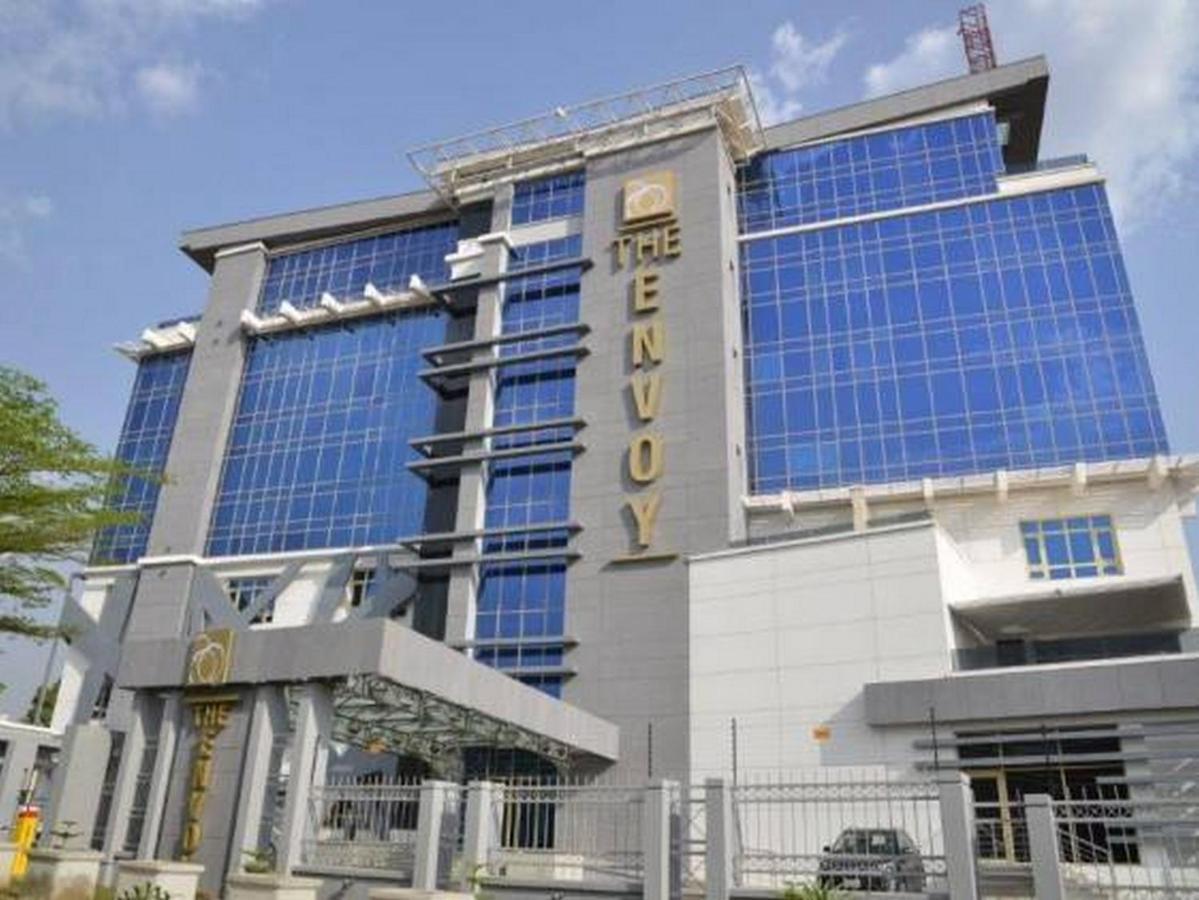 Room In Lodge - The Envoy Hotel And Suites Abuja Ngoại thất bức ảnh